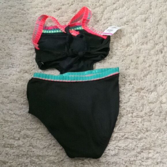 Beach Lingo Embroidered Trim Cutout 1 piece Swimsuit Size 10 NWT - Picture 4 of 6